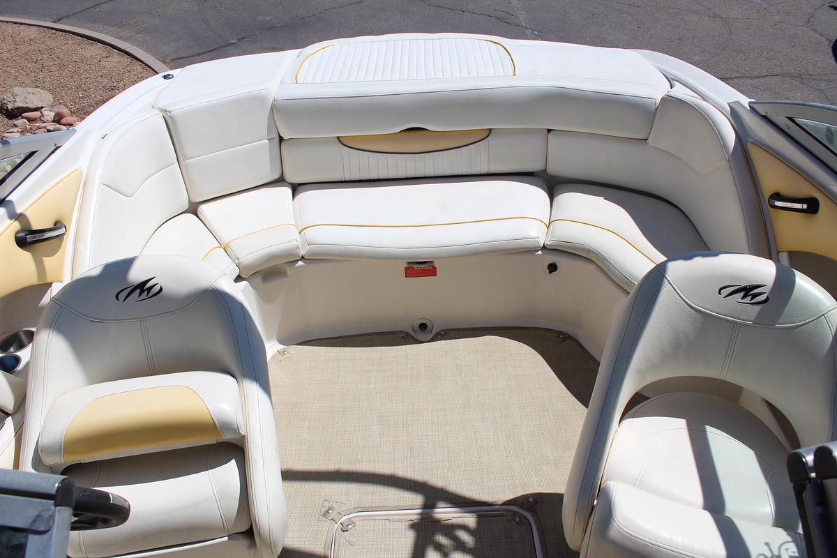 Used 2008 Monterey 214fs