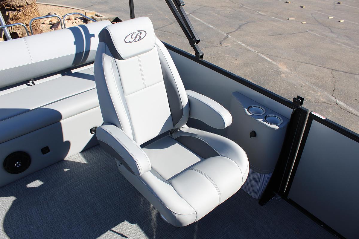 2026 Bentley Pontoons Legacy 220 Swingback