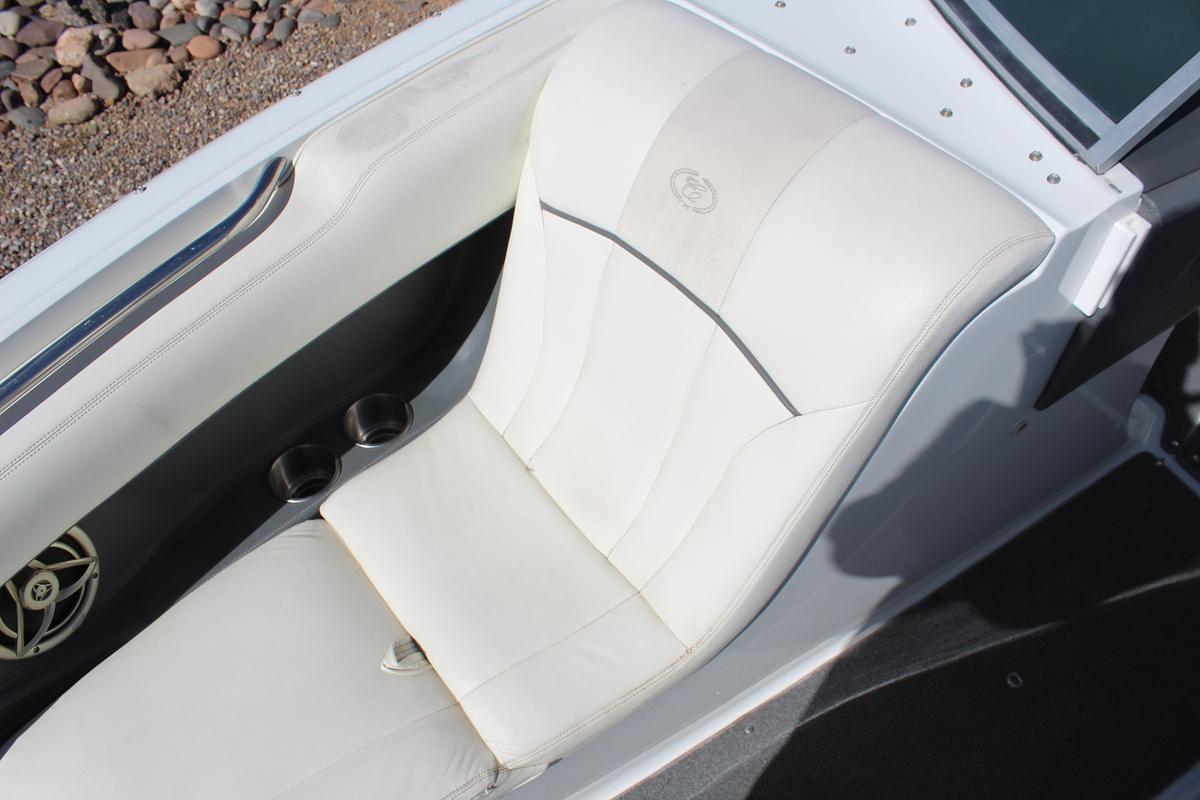 Used 2007 Cobalt 222 BR