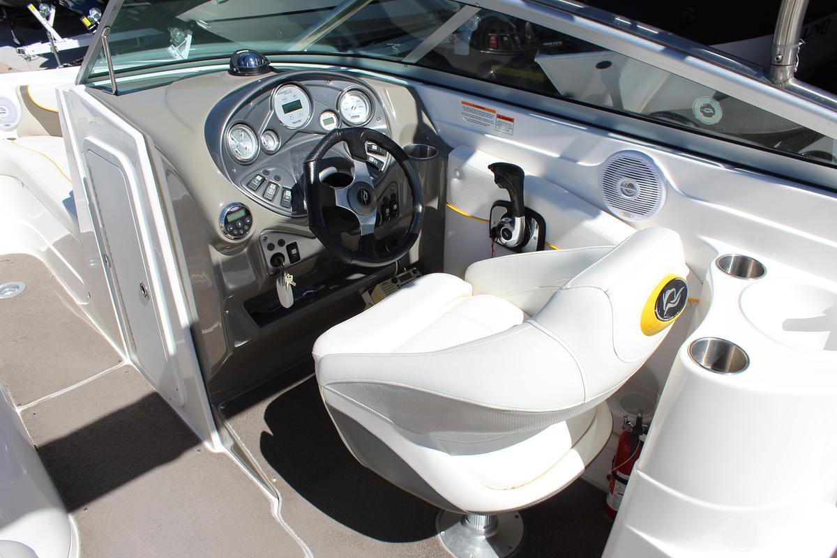 Used 2008 Rinker 246 Captiva