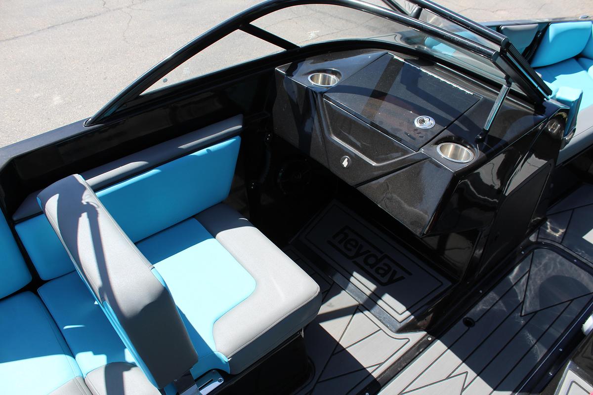 Used 2020 Heyday Wake Boats WTSURF