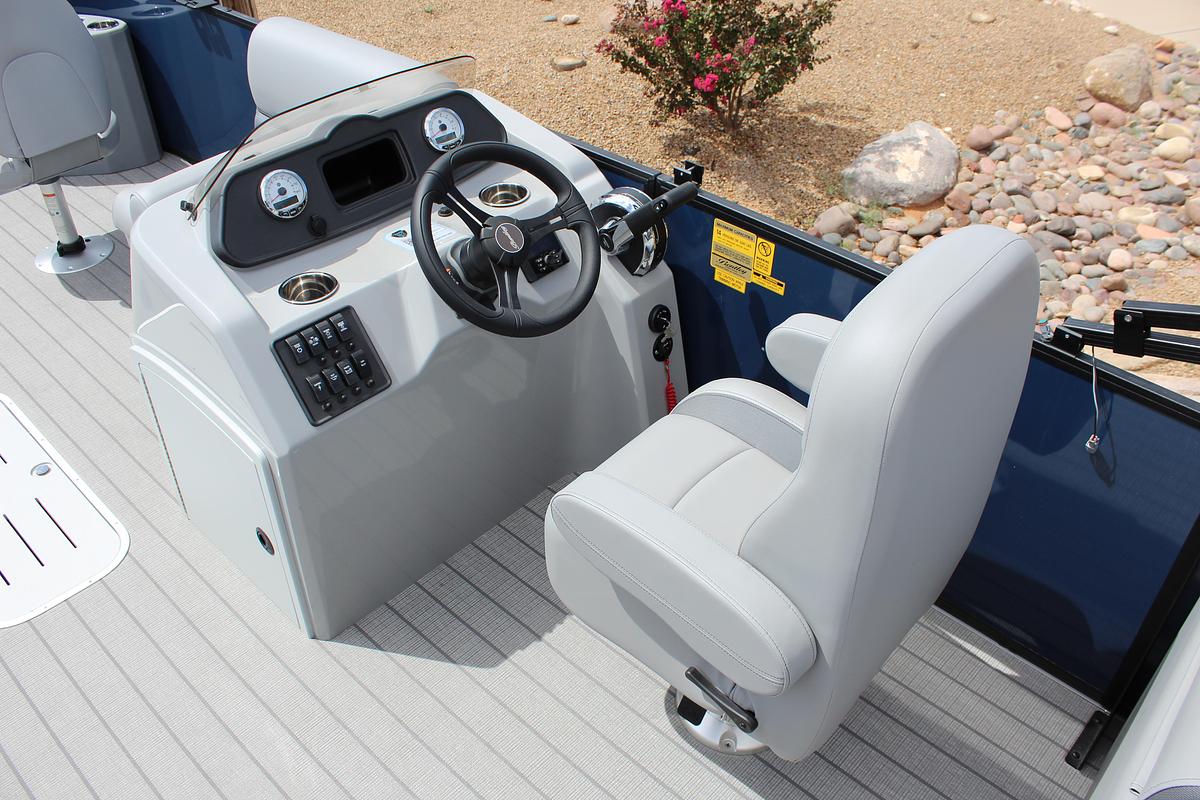 2026 Bentley Pontoons 243 Center Walk Thru Fish Tripple Toon