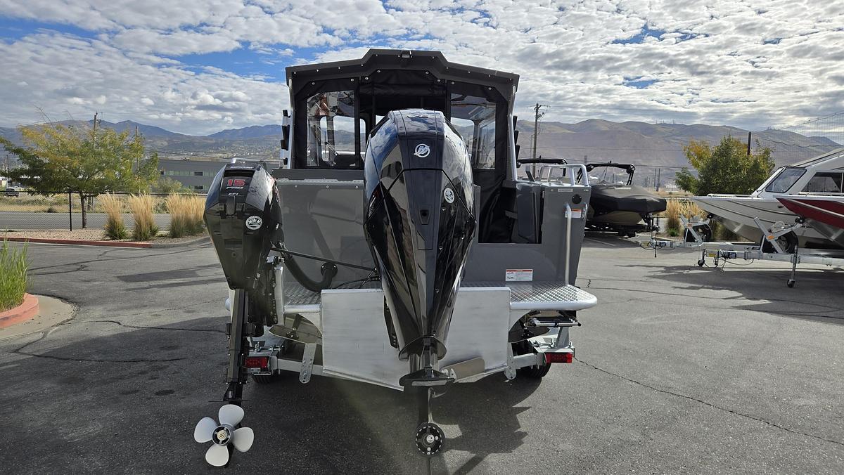 2027 Thunder Jet 21' Chinook Pro
