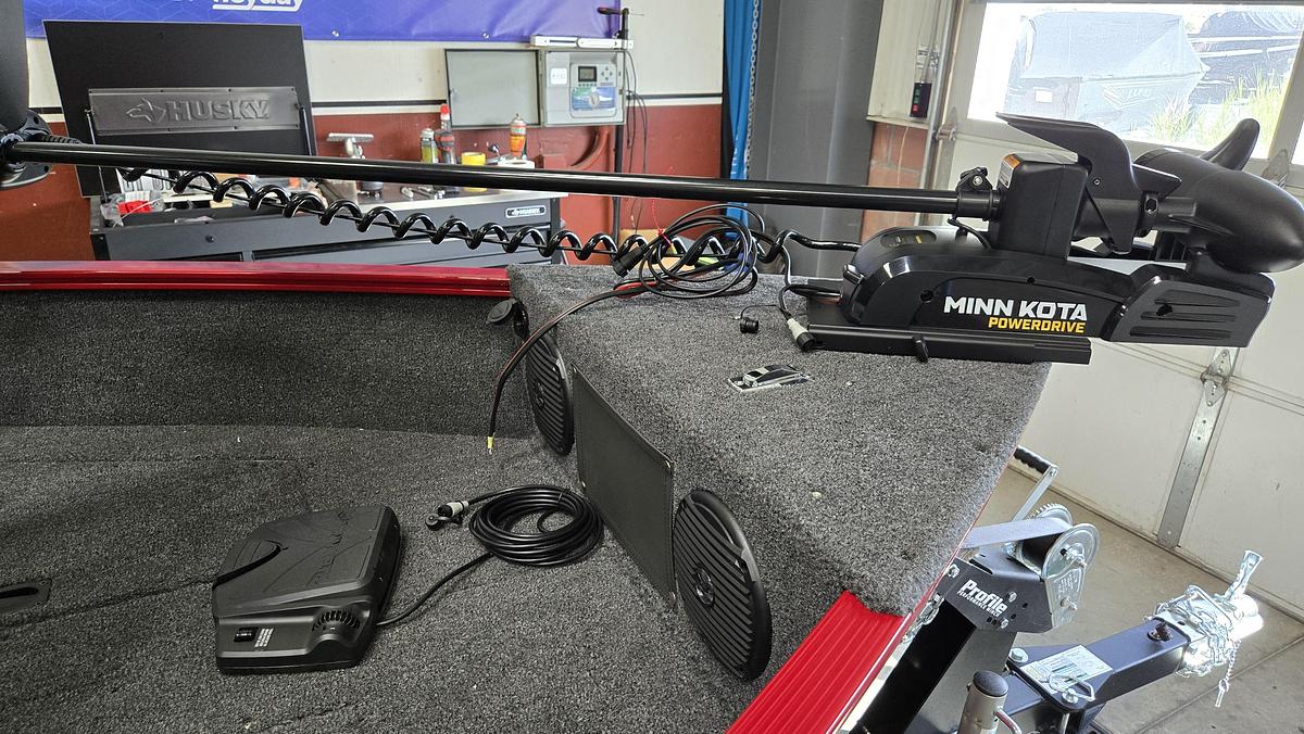 2026 Lund 1650 Angler Sport