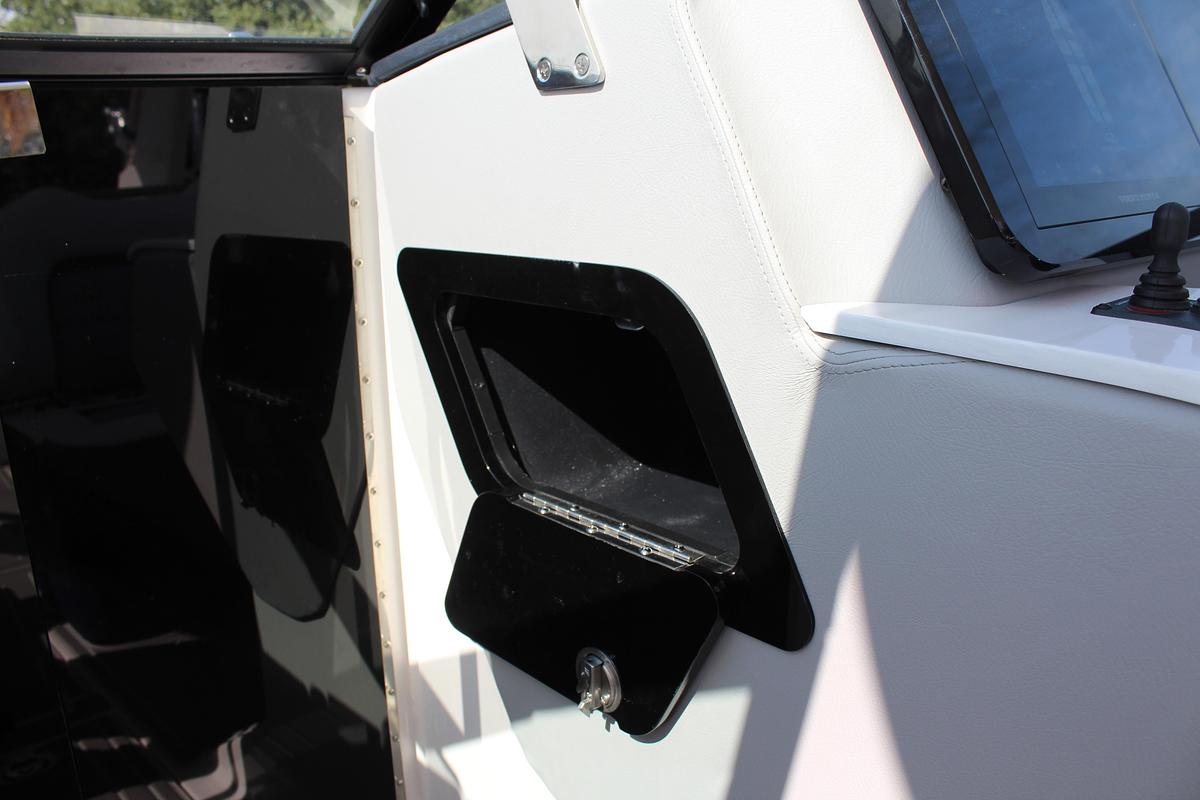 2026 Regal LS9 Surf Ultimate (Dealer Demo)