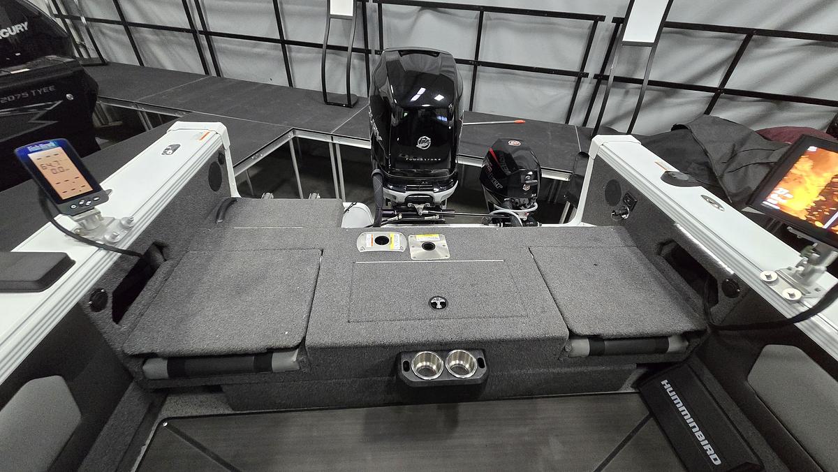 Used 2022 Lund 2275 Baron Sport