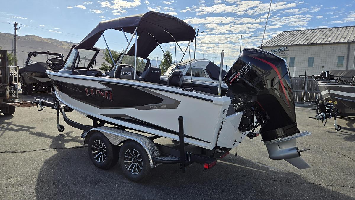 2027 Lund 1975 Tyee Sport