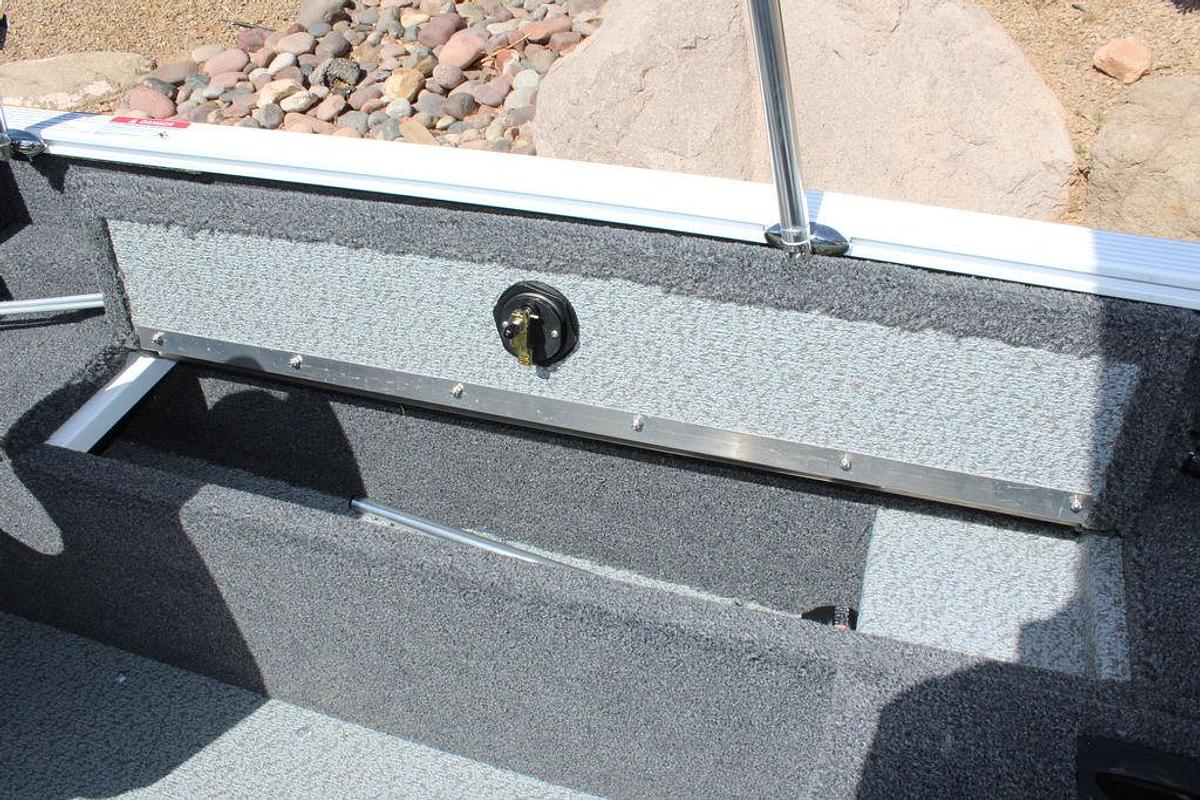 2025 Lund 1650 Angler SS