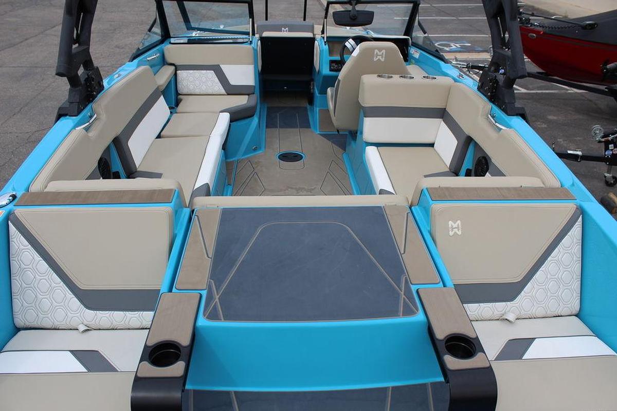 2025 Heyday Wake Boats H22