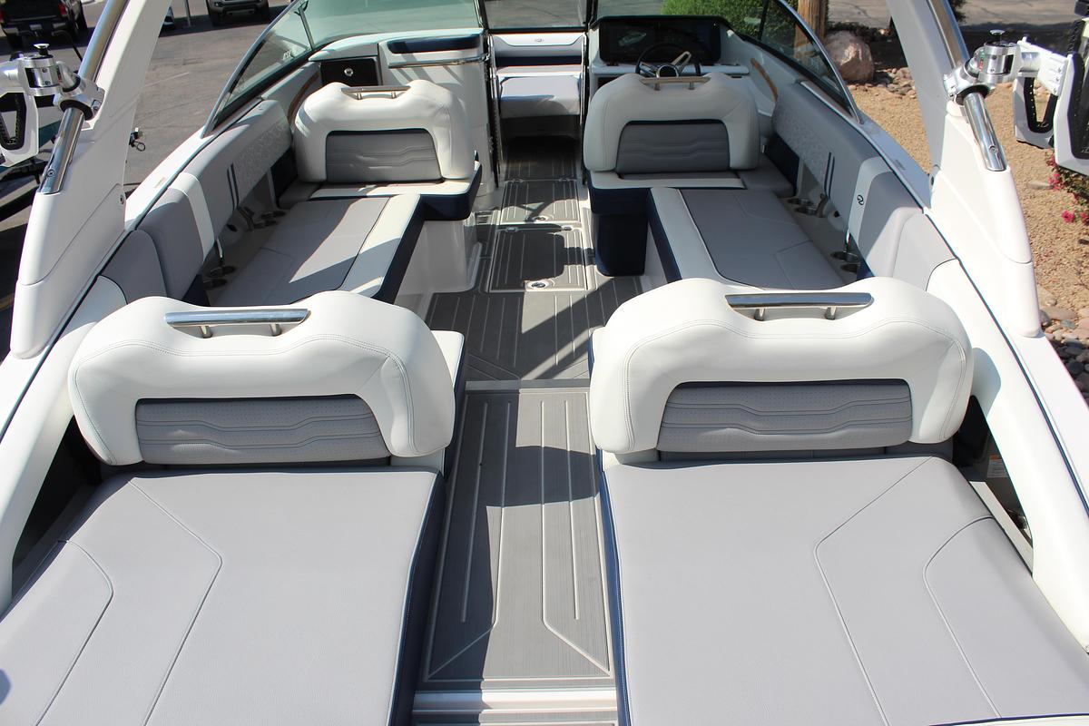 2026 Regal LS9 Surf Ultimate (Dealer Demo)