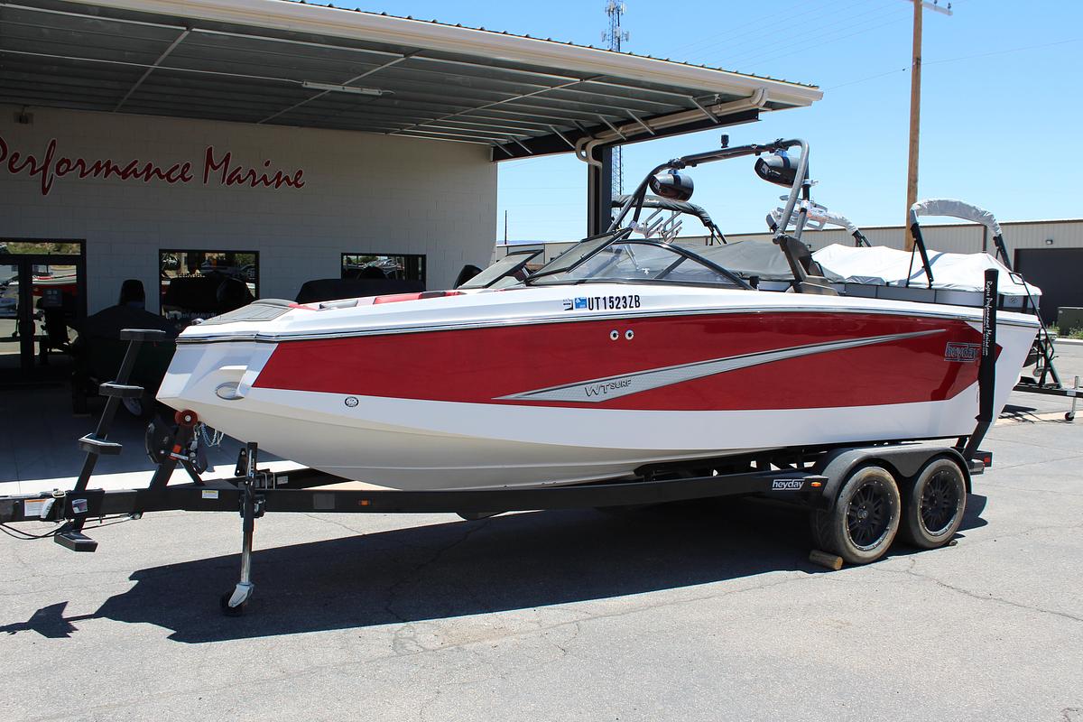 Used 2020 Heyday Wake Boats WTSURF