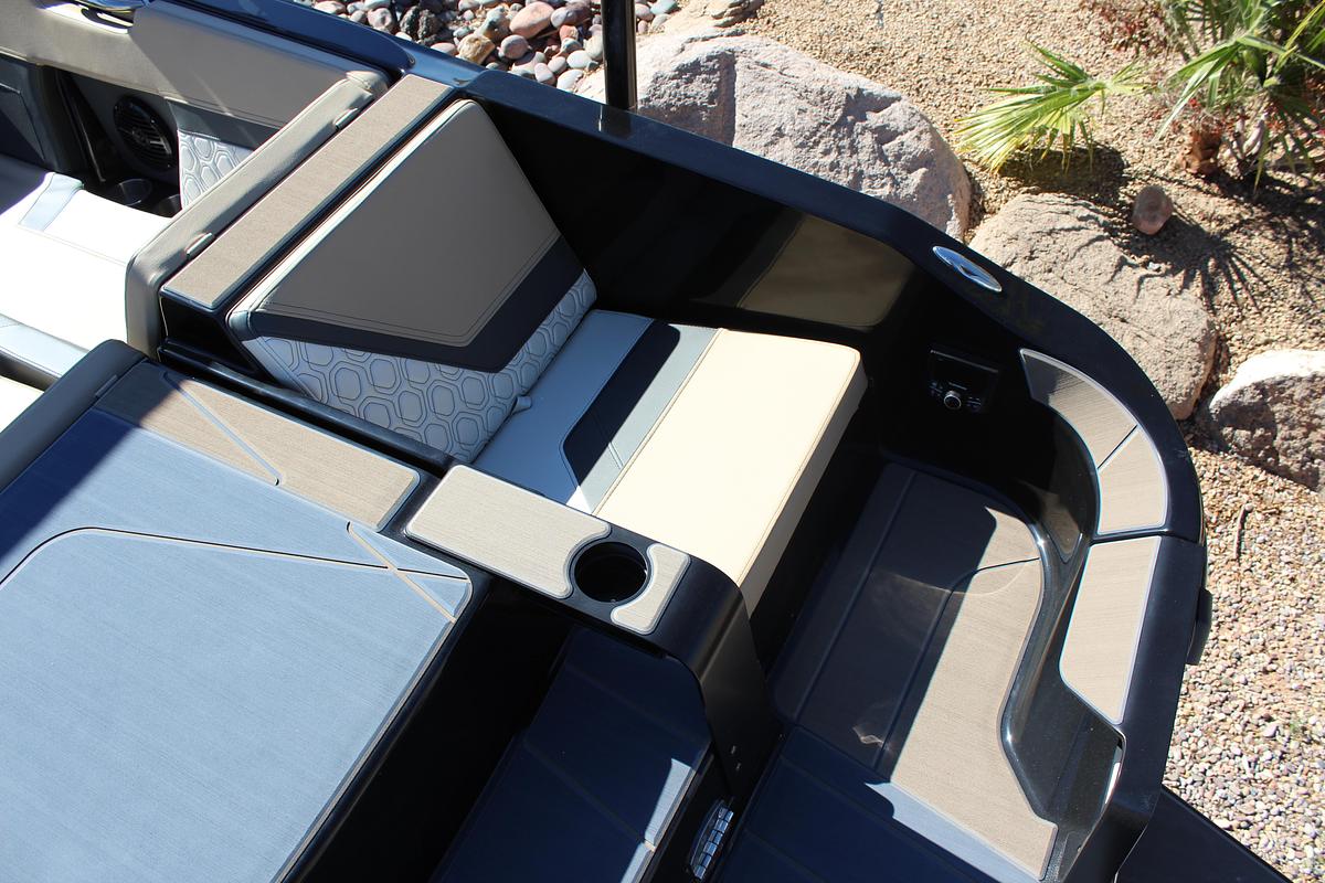 2026 Heyday Wake Boats H22