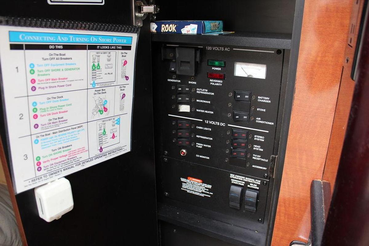 Used 2005 Sea Ray 260 Sundancer