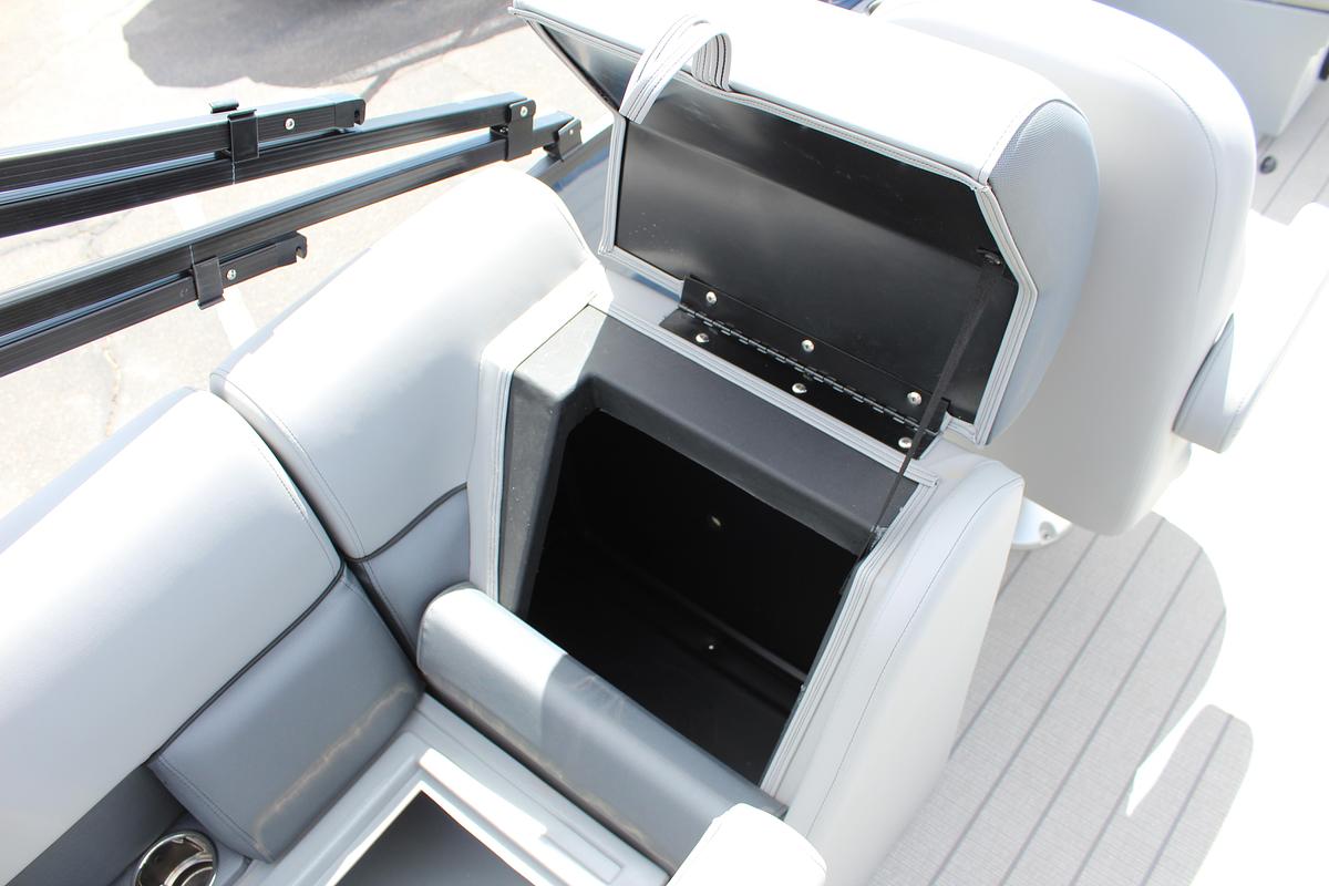 2026 Bentley Pontoons 243 Center Walk Thru Fish Tripple Toon