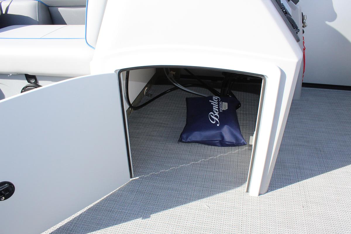 2026 Bentley Pontoons 203 Bolt