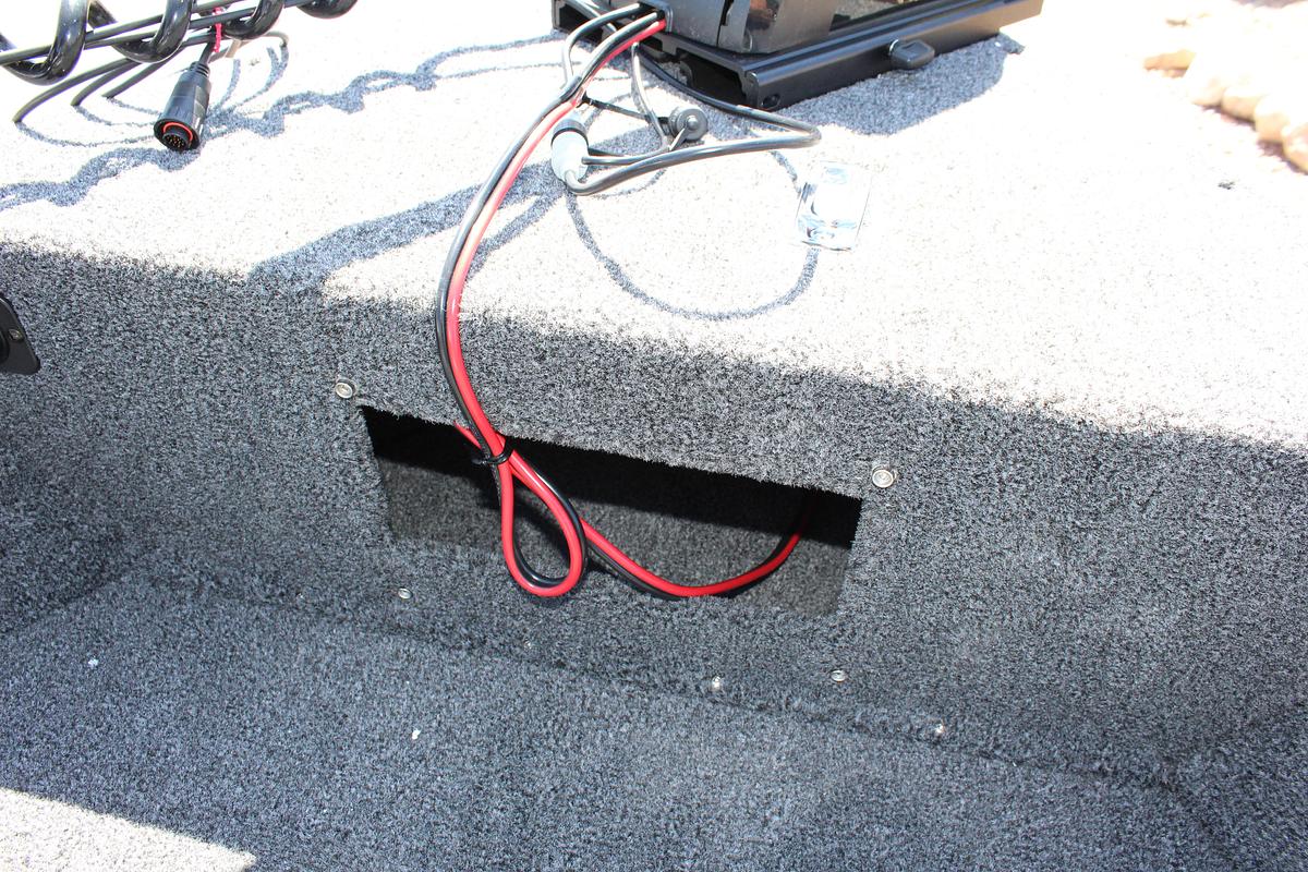 2026 Lund 1650 Angler SS