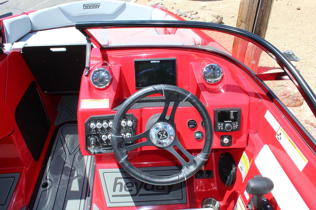 2025 Heyday Wake Boats WTSURF