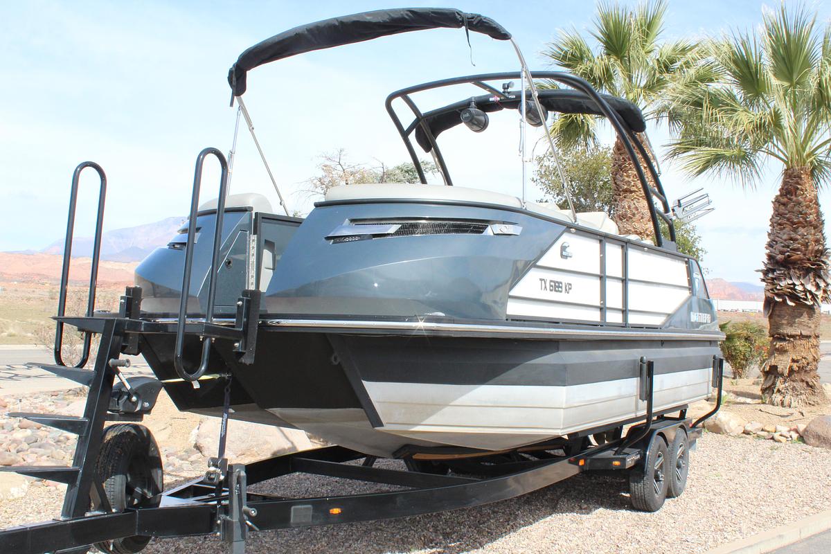 Used 2022 Montara SURF BOSS 2.0 25