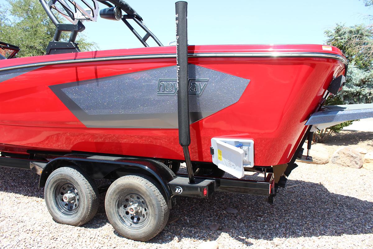 2025 Heyday Wake Boats WTSURF