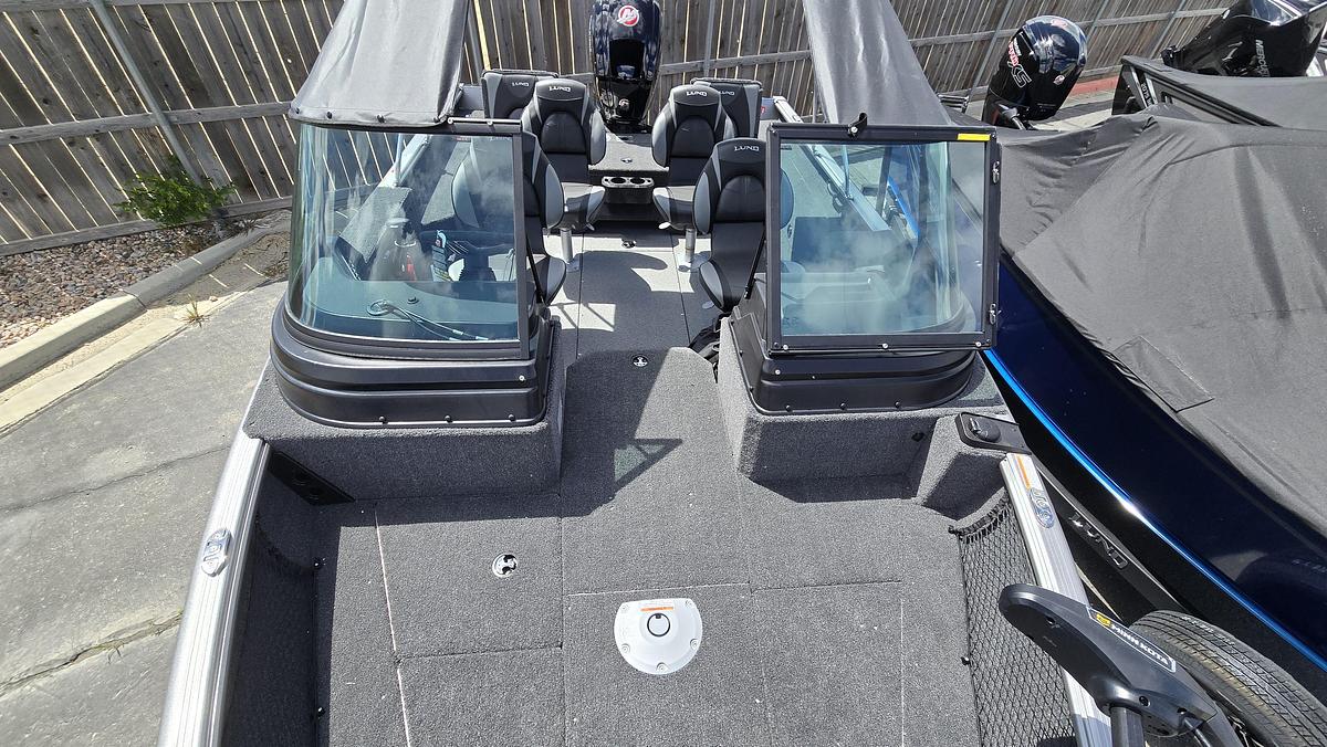 2026 Lund 1775 Impact XS Sport