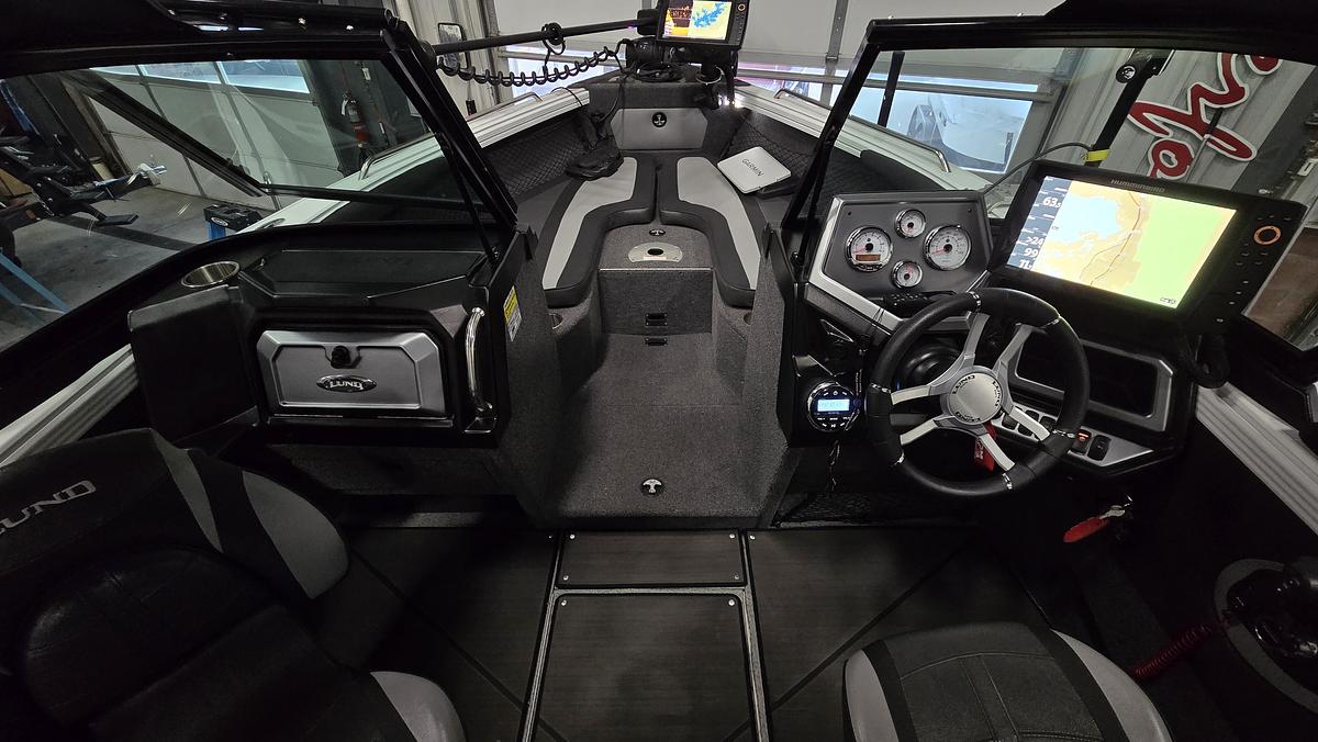 Used 2022 Lund 2275 Baron Sport