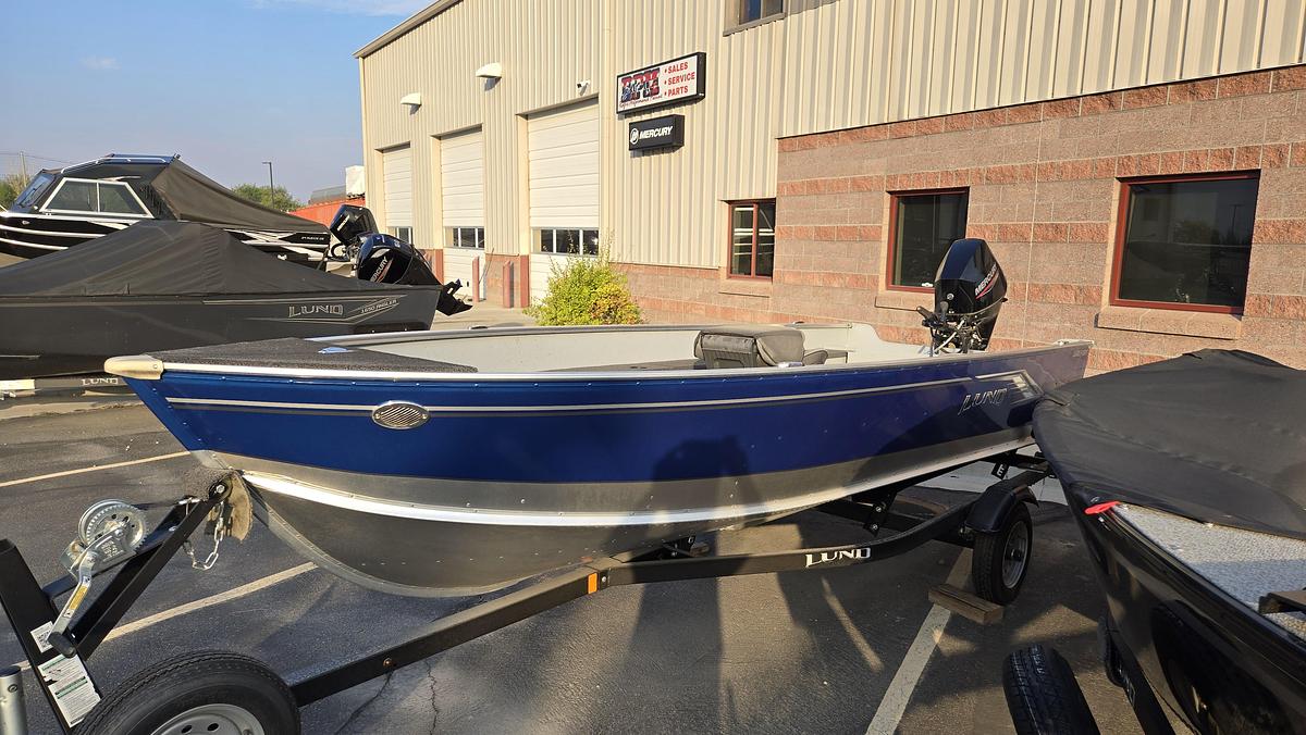 2025 Lund 1600 Fury Tiller