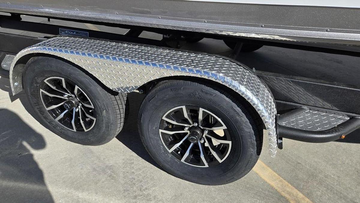 2025 Lund 2175 Pro-V Sport