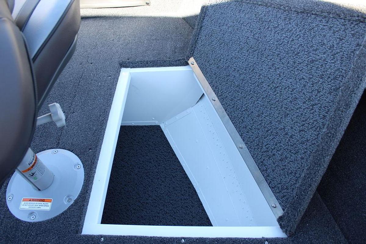 2025 Lund 1650 Rebel XL SS Whiteout Edition