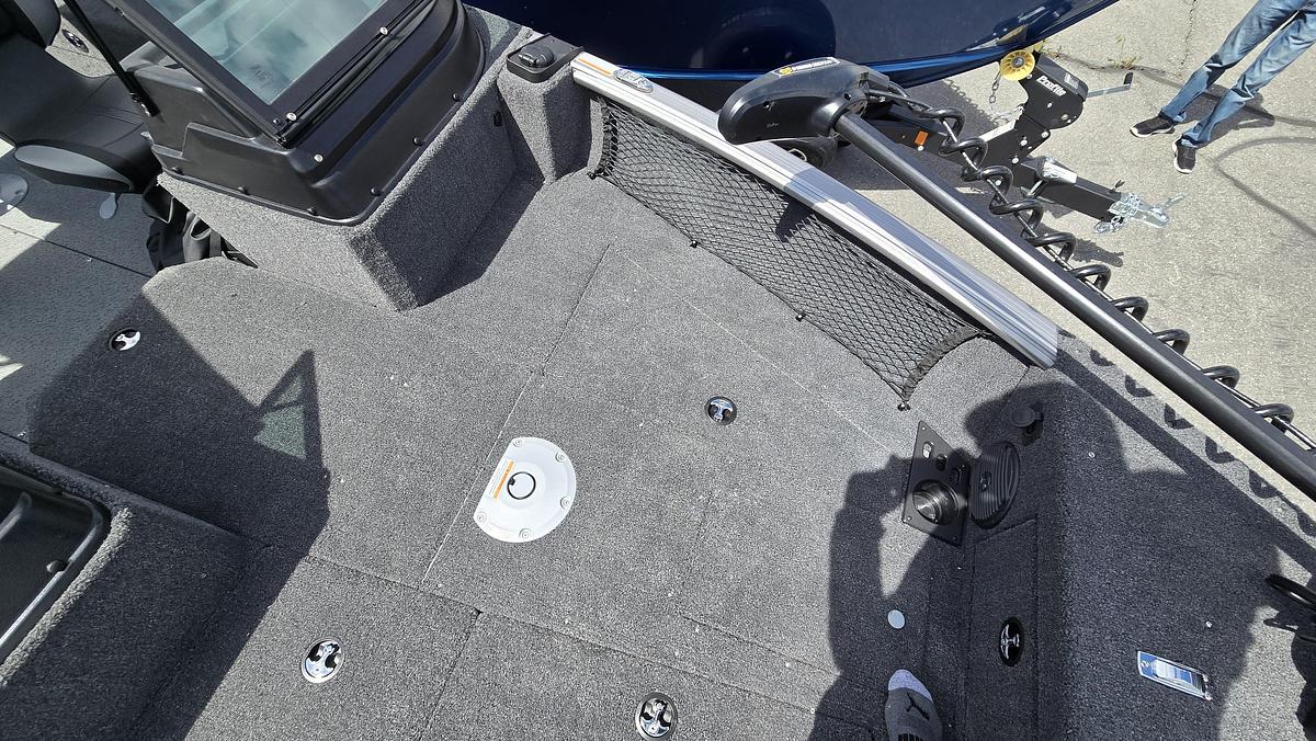 2026 Lund 1775 Impact XS Sport