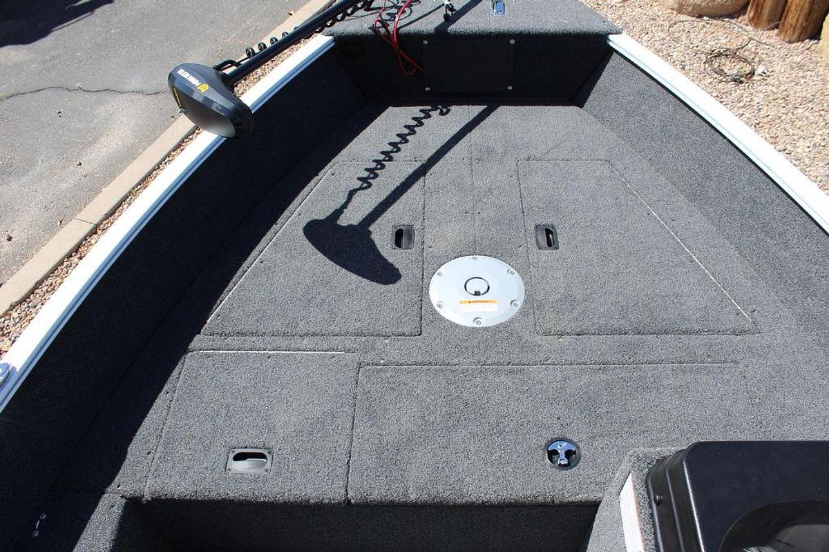 2025 Lund 1650 Angler SS