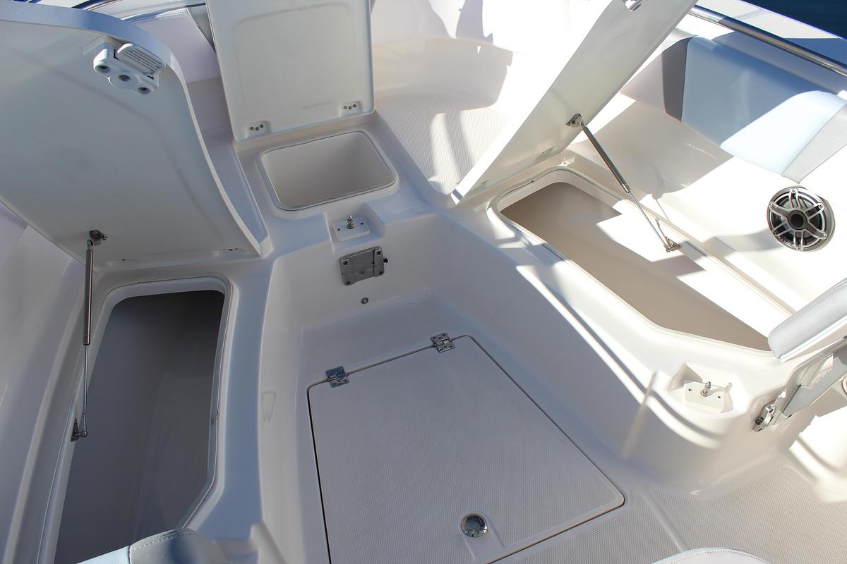 Used 2020 ROBALO R272