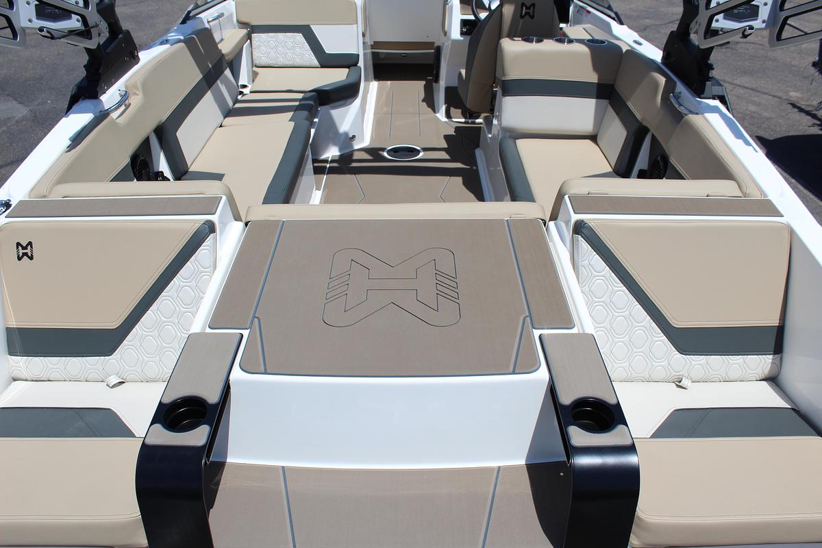 2027 Heyday Wake Boats H22