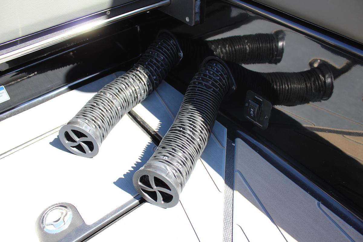 Heyday Wake Boats H22