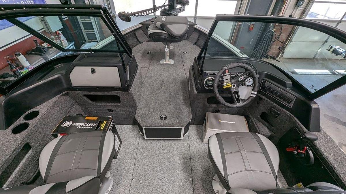 2025 Lund 1875 Impact XS Sport