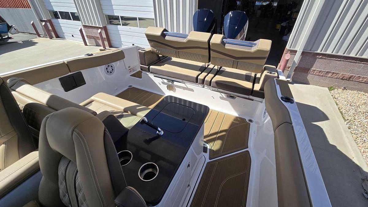 2025 Monterey Elite 30 OB