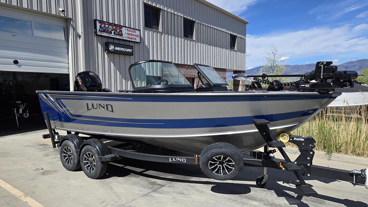 2026 LUND 1875 Fisherman