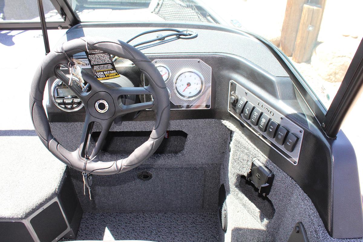 2027 Lund 1875 Impact XS Sport