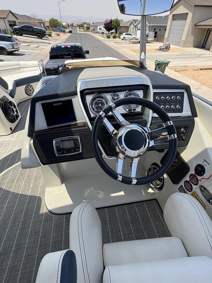 Used 2018 Harris CROWNE 250 DL