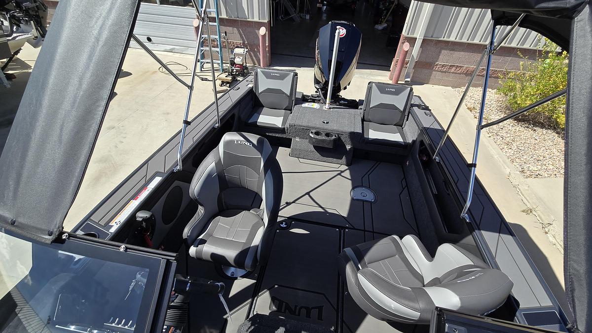 2026 Lund 1875 Crossover XS Sport