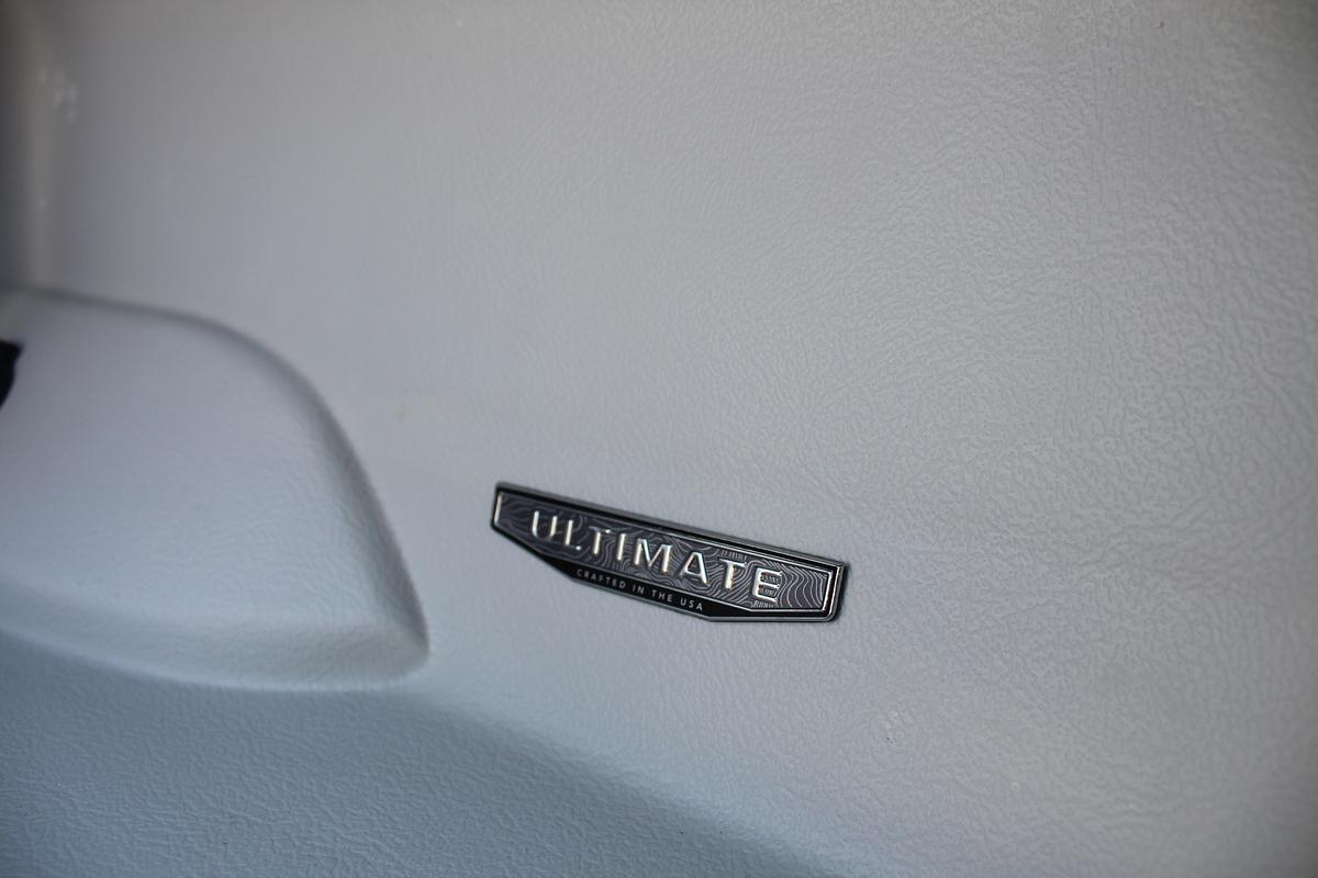 2026 Regal LS9 Surf Ultimate (Dealer Demo)