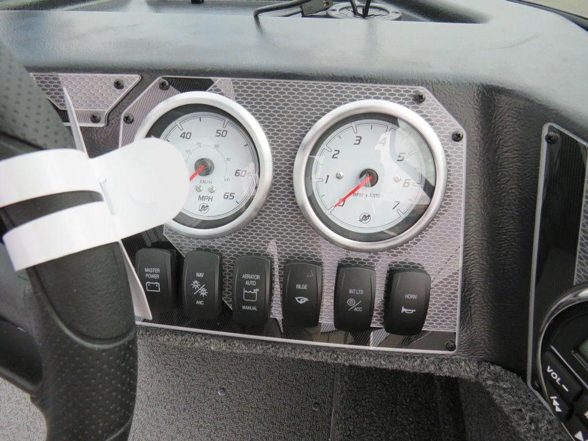 2025 Lund 1650 Angler Sport