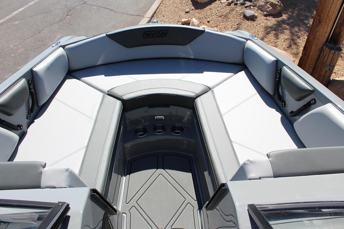 2026 Heyday Wake Boats WTSURF