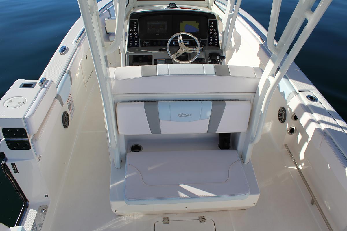 Used 2020 ROBALO R272