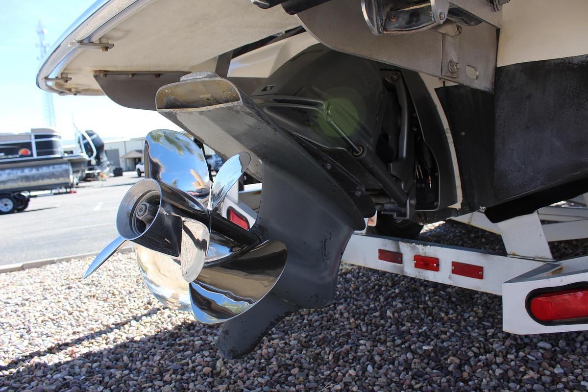 Used 2007 Cobalt 222 BR