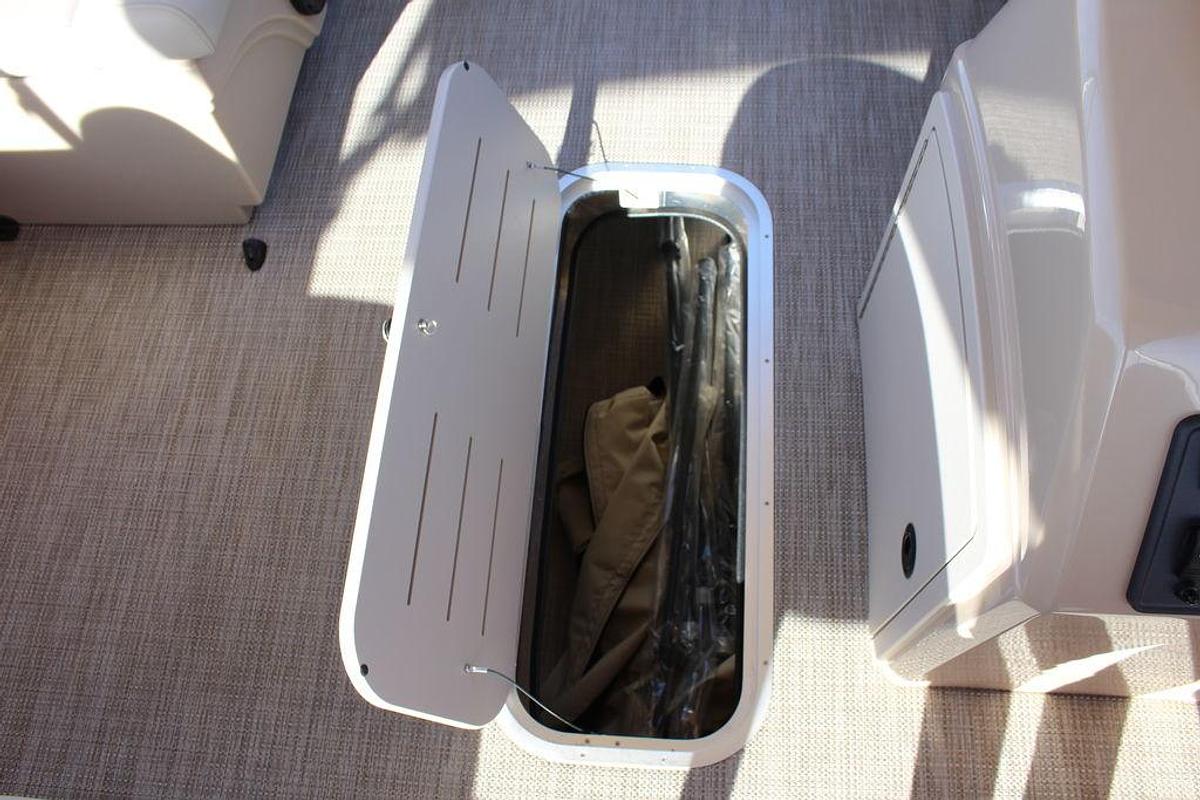 2025 Bentley Pontoons Fish 223 Fish-N-Cruise 3/4 Tube