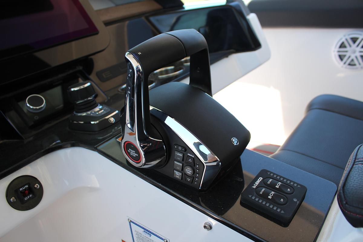 2025 Monterey Elite 30 OB