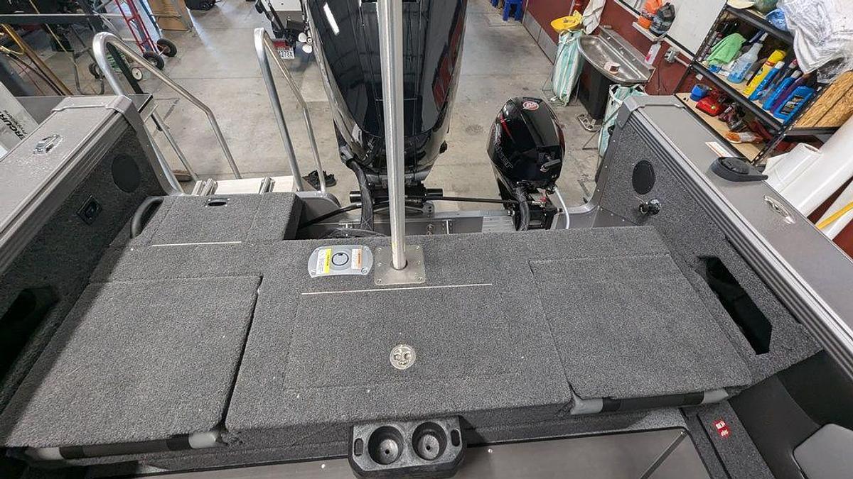 2025 Lund 2275 Baron