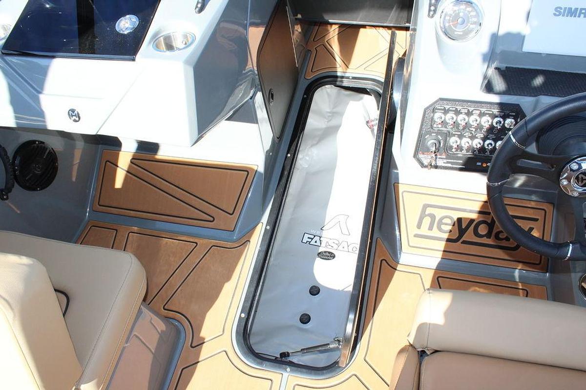 2025 Heyday Wake Boats WTSURF