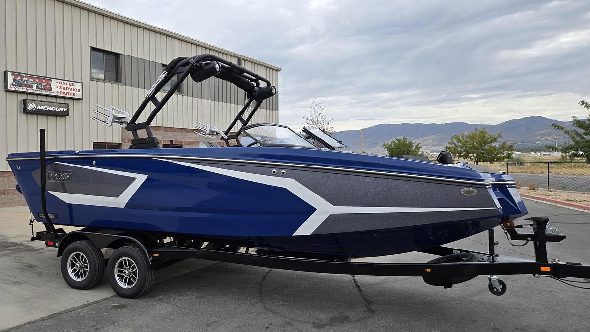 2026 Heyday Wake Boats WTSURF