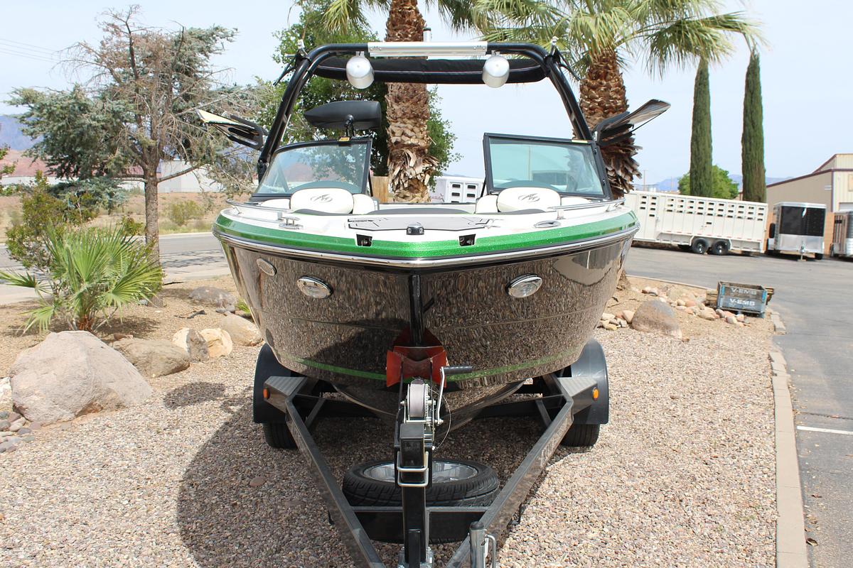 Used 2018 Monterey 218SS Surf